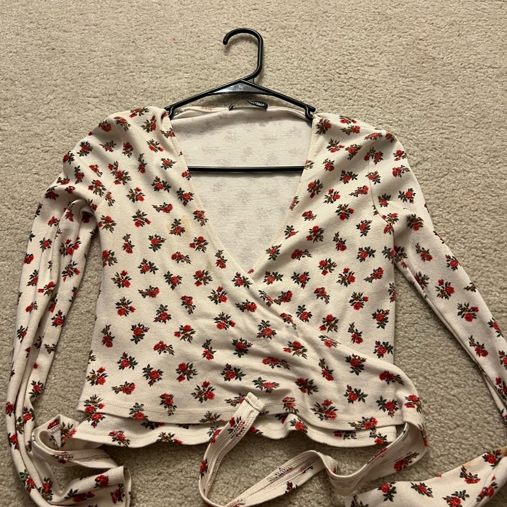 Brandy Melville wrap tops